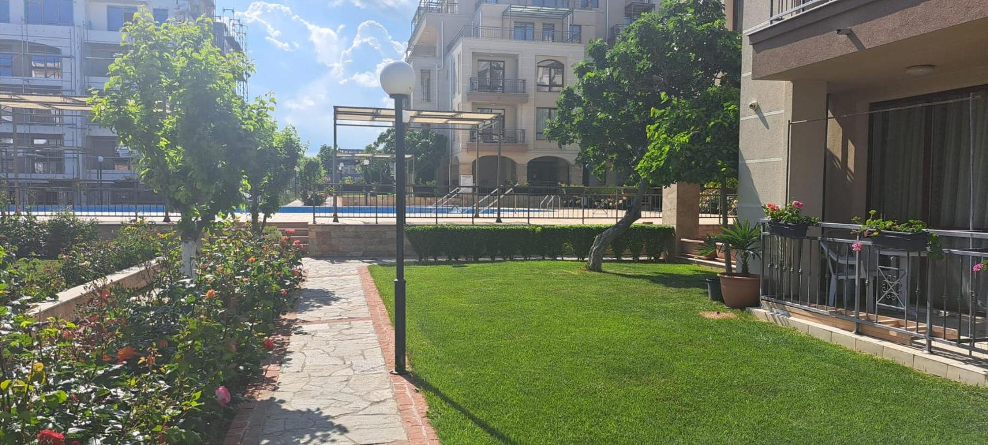 Patrick'S Apartments - Sorrento Sole Mare, Sveti Vlas Eksteriør bilde
