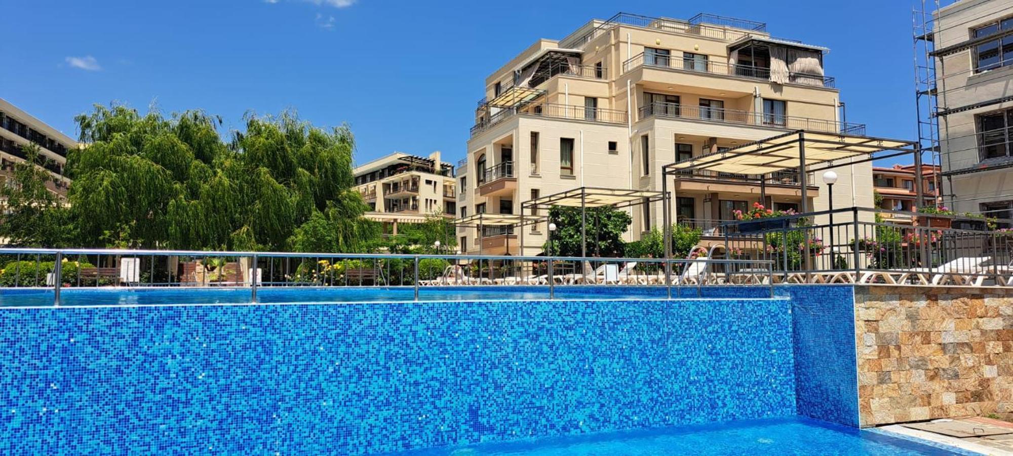 Patrick'S Apartments - Sorrento Sole Mare, Sveti Vlas Eksteriør bilde