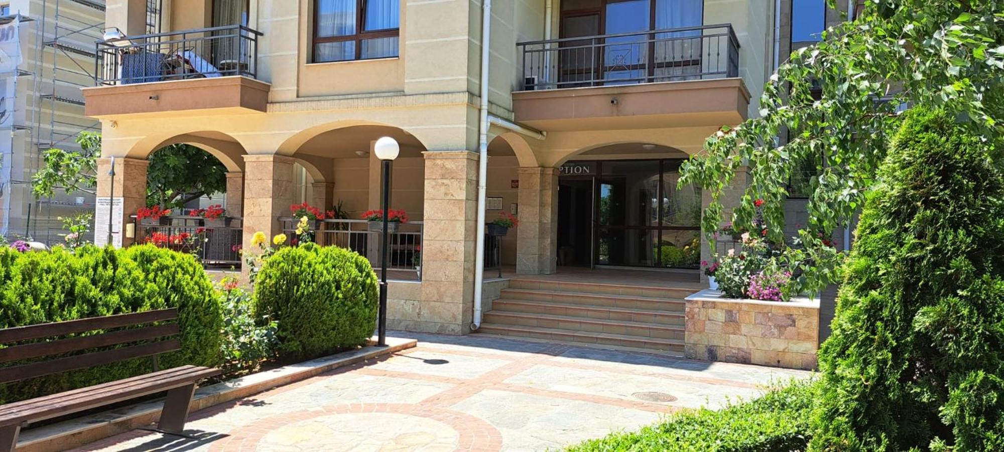 Patrick'S Apartments - Sorrento Sole Mare, Sveti Vlas Eksteriør bilde