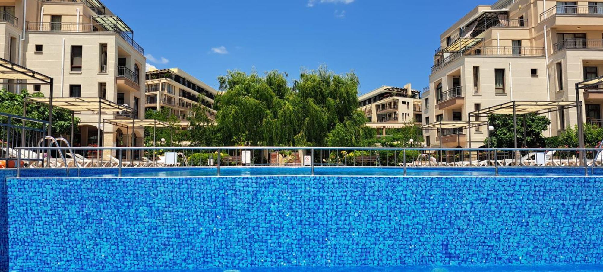 Patrick'S Apartments - Sorrento Sole Mare, Sveti Vlas Eksteriør bilde