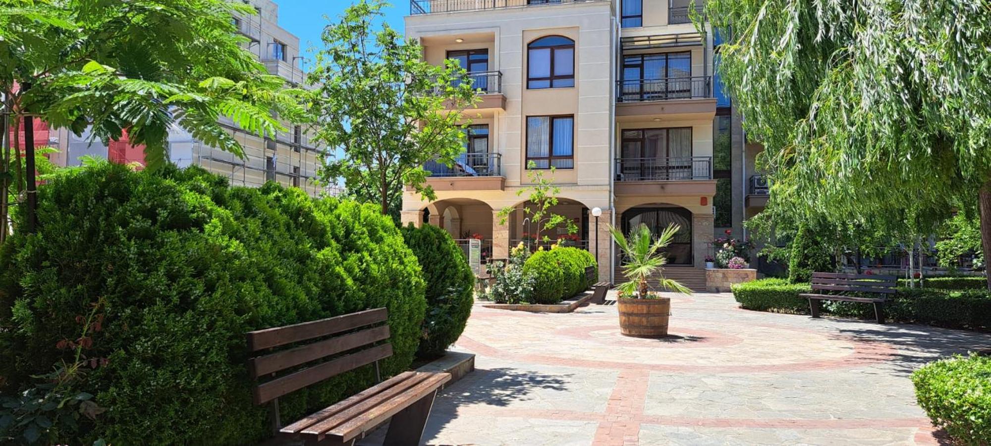 Patrick'S Apartments - Sorrento Sole Mare, Sveti Vlas Eksteriør bilde