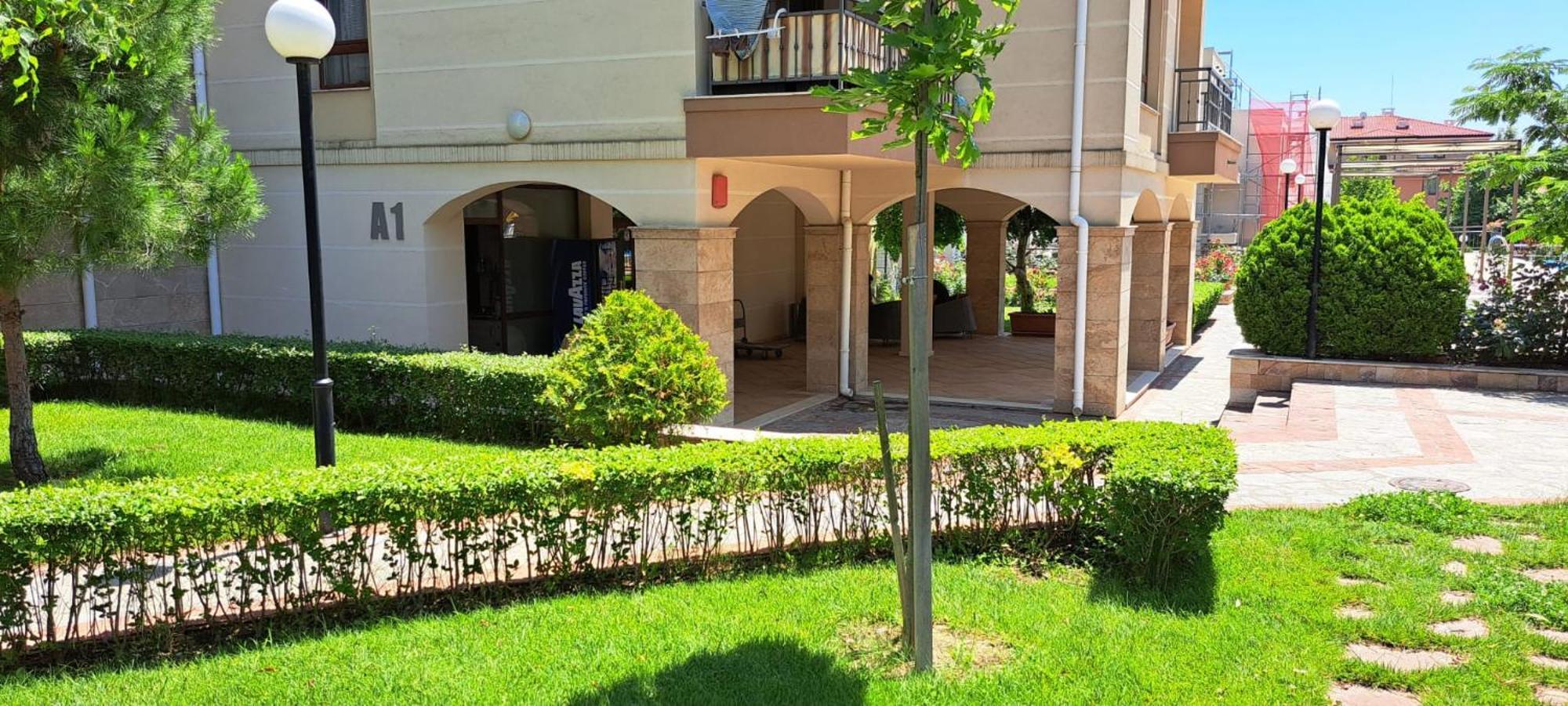 Patrick'S Apartments - Sorrento Sole Mare, Sveti Vlas Eksteriør bilde