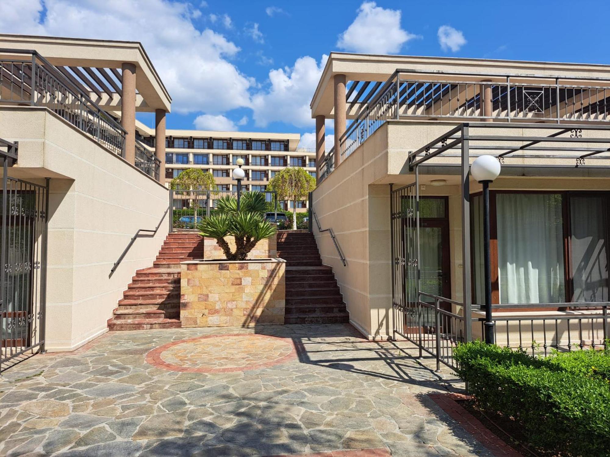 Patrick'S Apartments - Sorrento Sole Mare, Sveti Vlas Eksteriør bilde